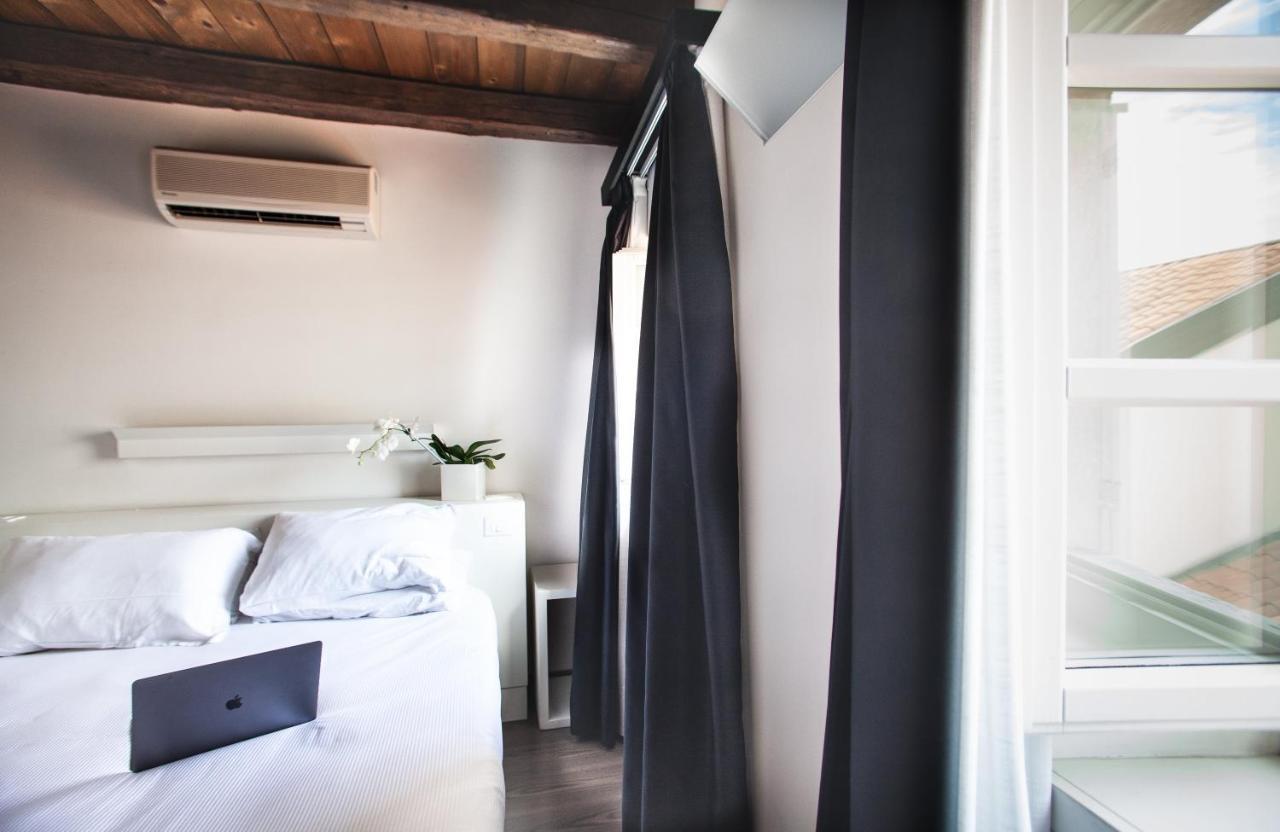 Urban Hotel Design Trieste Esterno foto