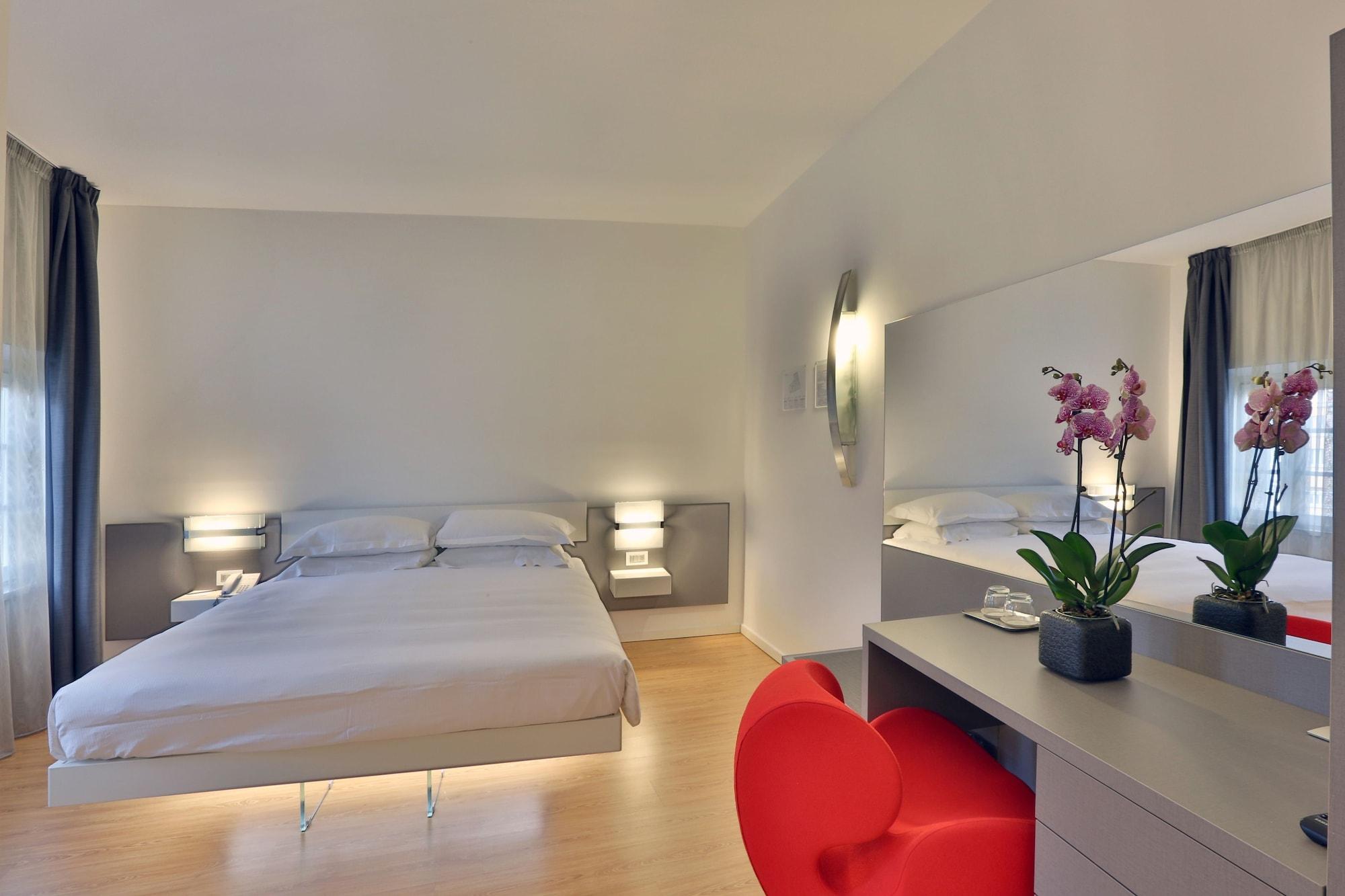 Urban Hotel Design Trieste Esterno foto