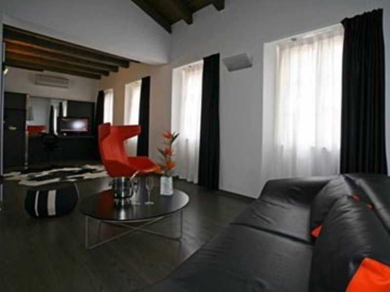 Urban Hotel Design Trieste Esterno foto