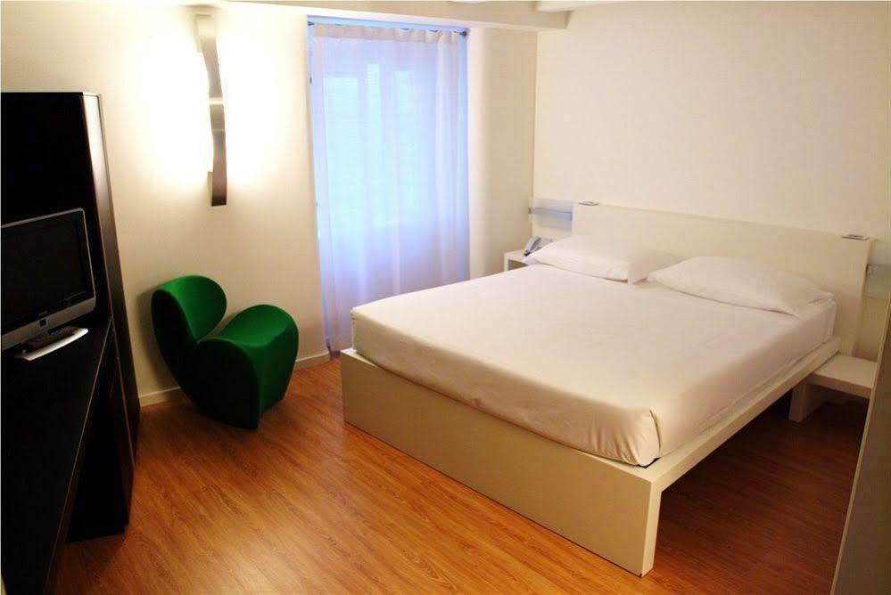 Urban Hotel Design Trieste Esterno foto