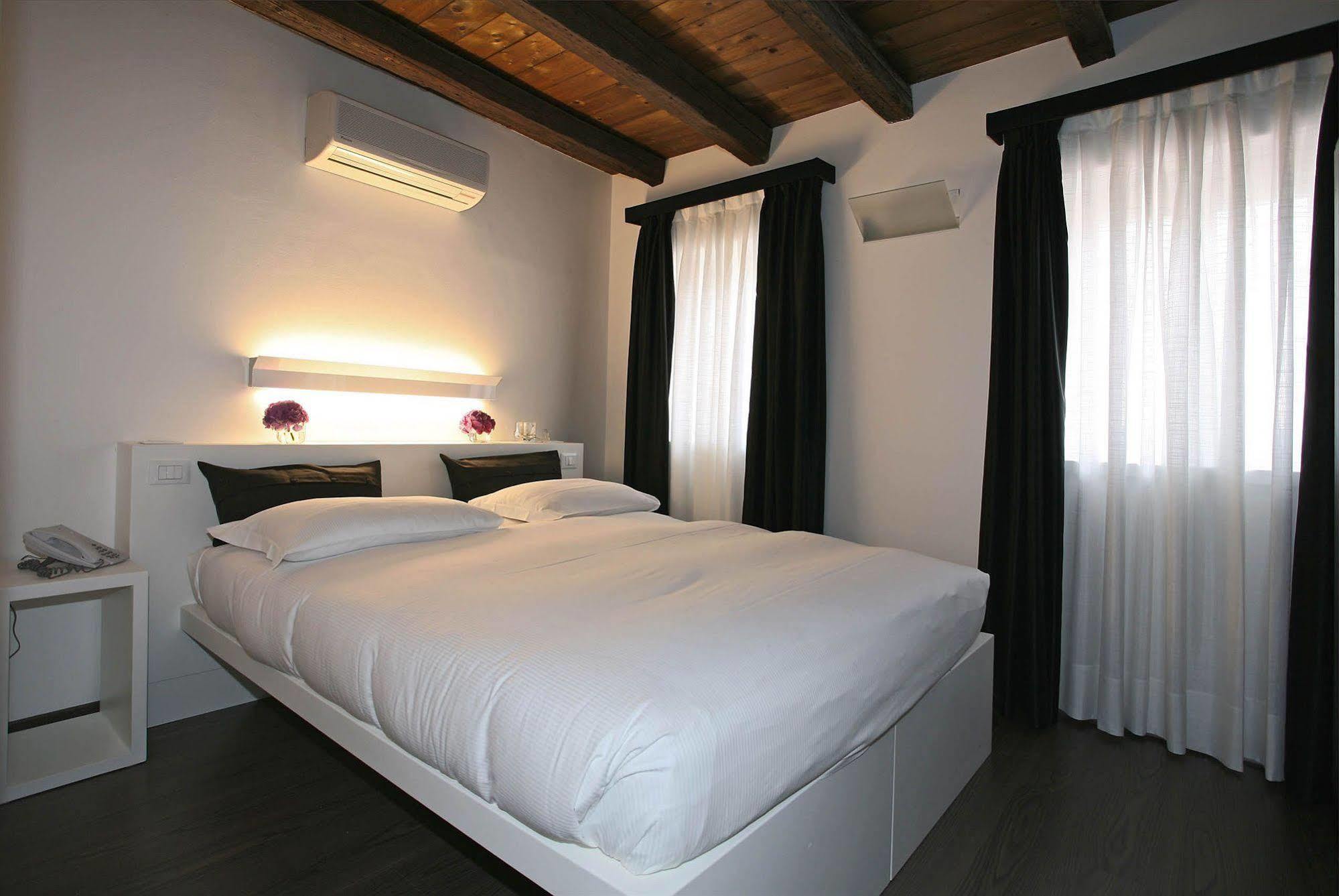 Urban Hotel Design Trieste Esterno foto