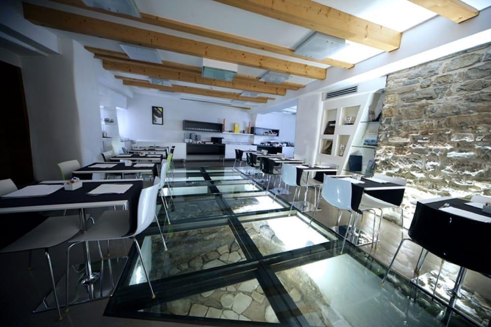 Urban Hotel Design Trieste Esterno foto